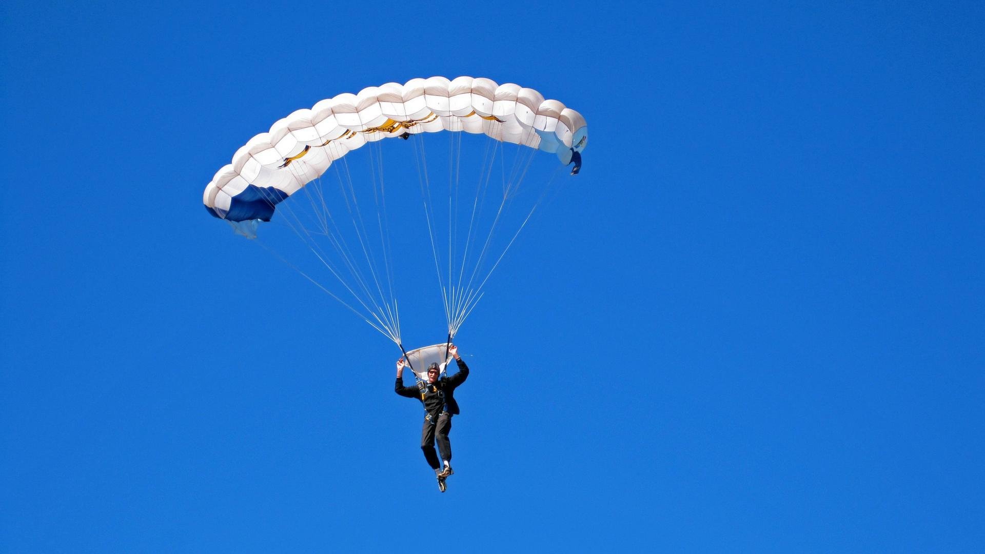 爱游戏智能体验-攀岩救援技能比赛，锻炼实用救援技巧，攀岩 技能